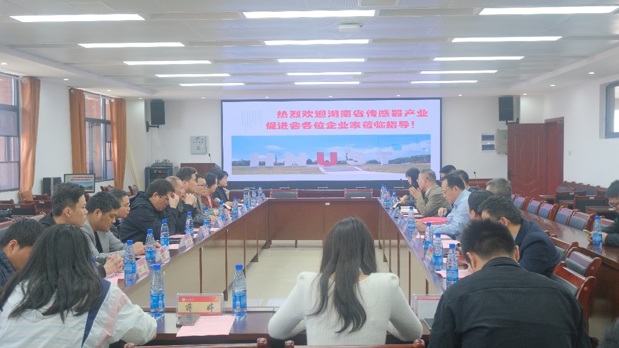 476d36a4ea2a4d08aec1aa9f4cf7bec5.jpg 476d36a4ea2a4d08aec1aa9f4cf7bec5.jpg